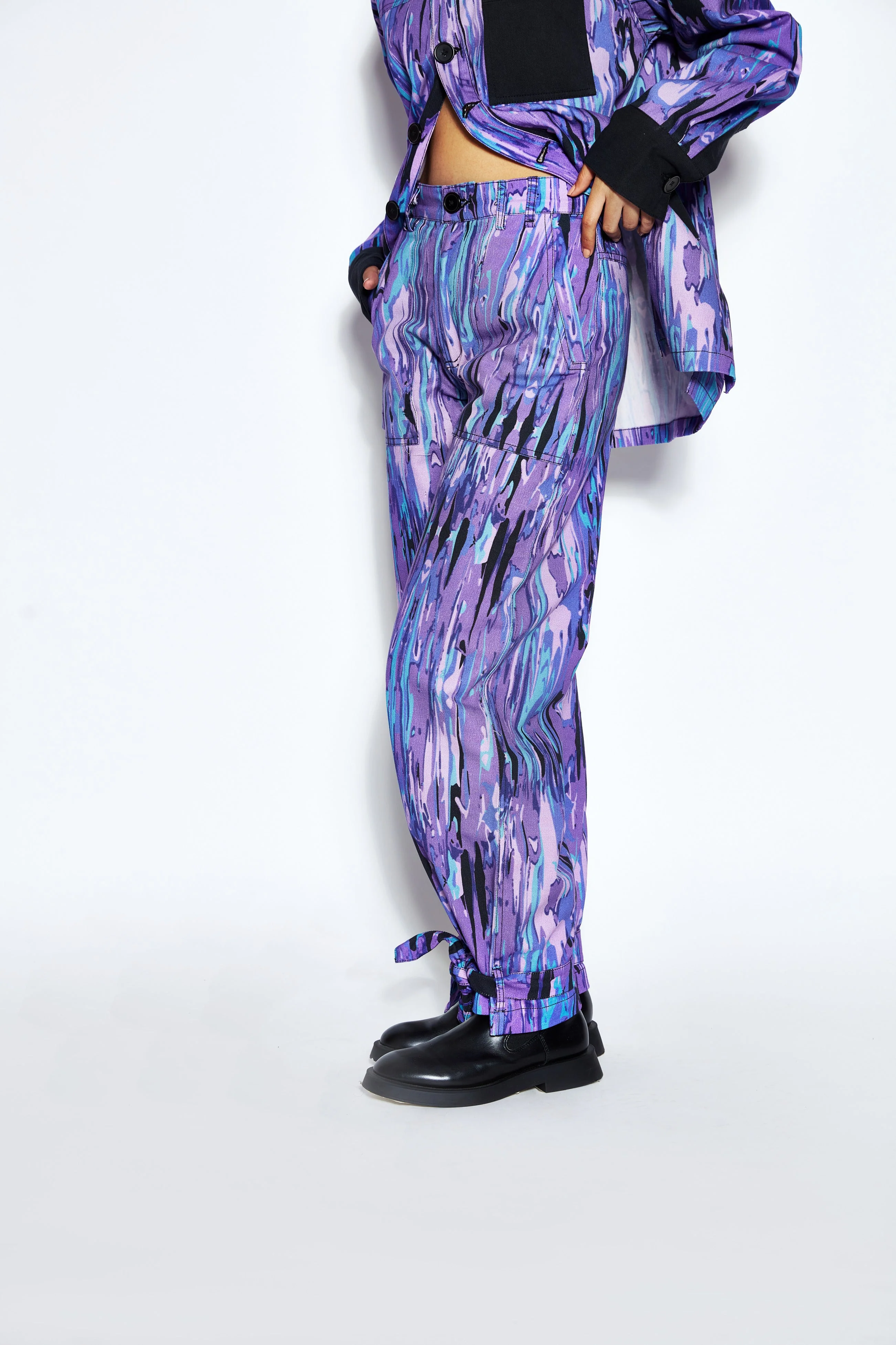 Abstract Print Twill Pants- Purple - Image 4