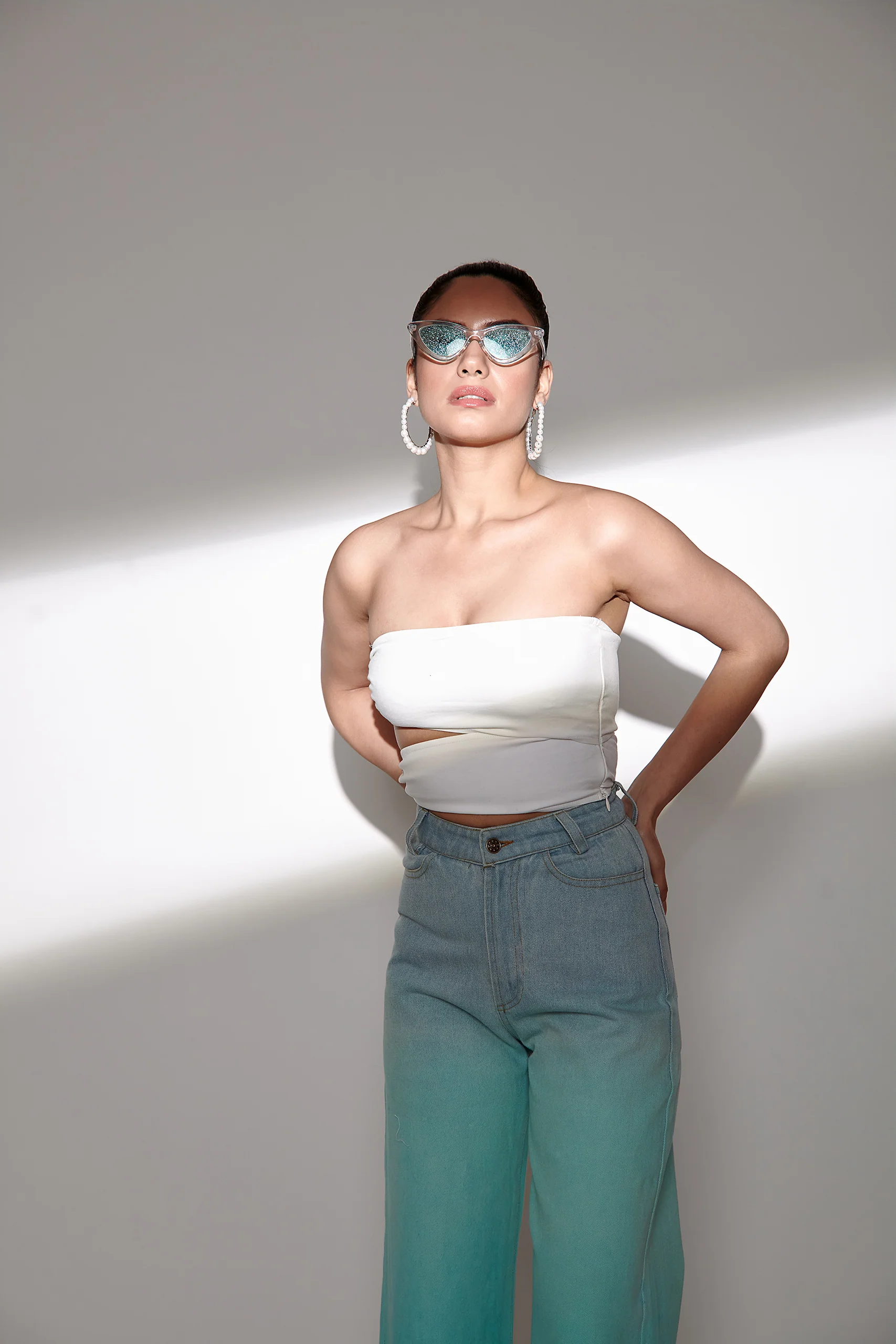Asymmetrical Wooden Ring Bandeau Top- White - Image 3