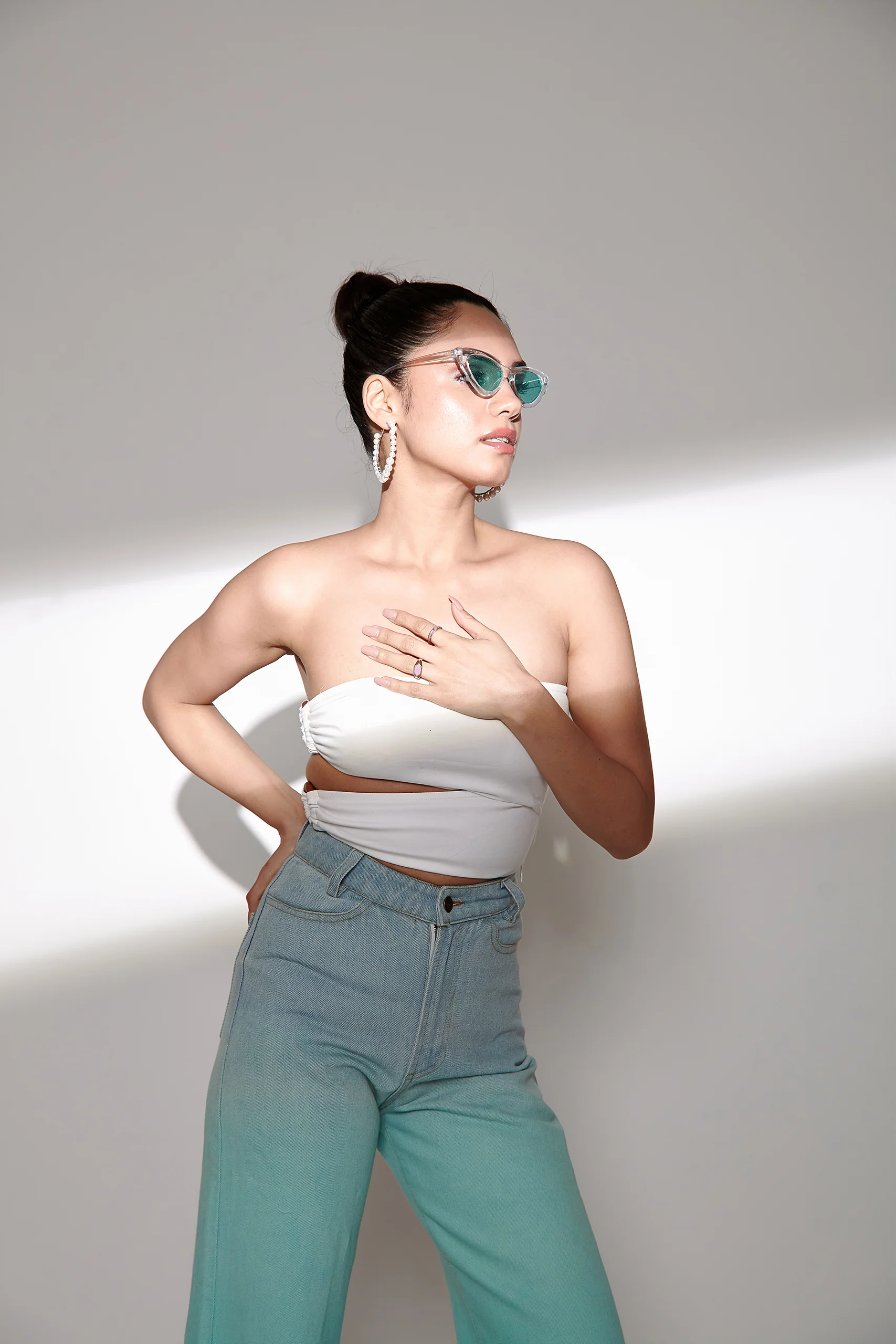 Asymmetrical Wooden Ring Bandeau Top- White - Image 4