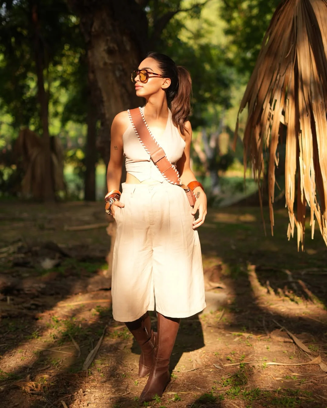 Beige Halter Neck Waistcoat - Image 10