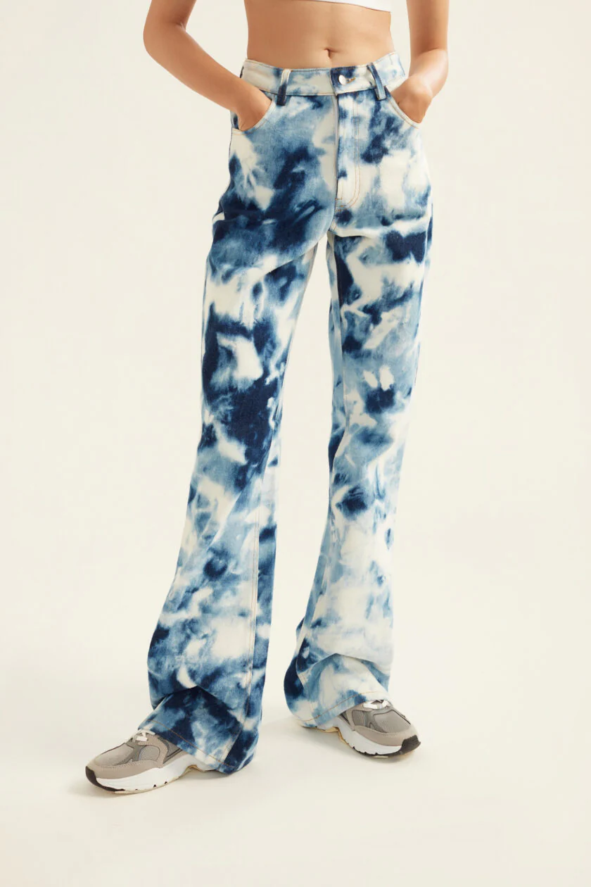 Blue and White Tie-Dye Effect Flared Denim Jeans for Women - Image 4