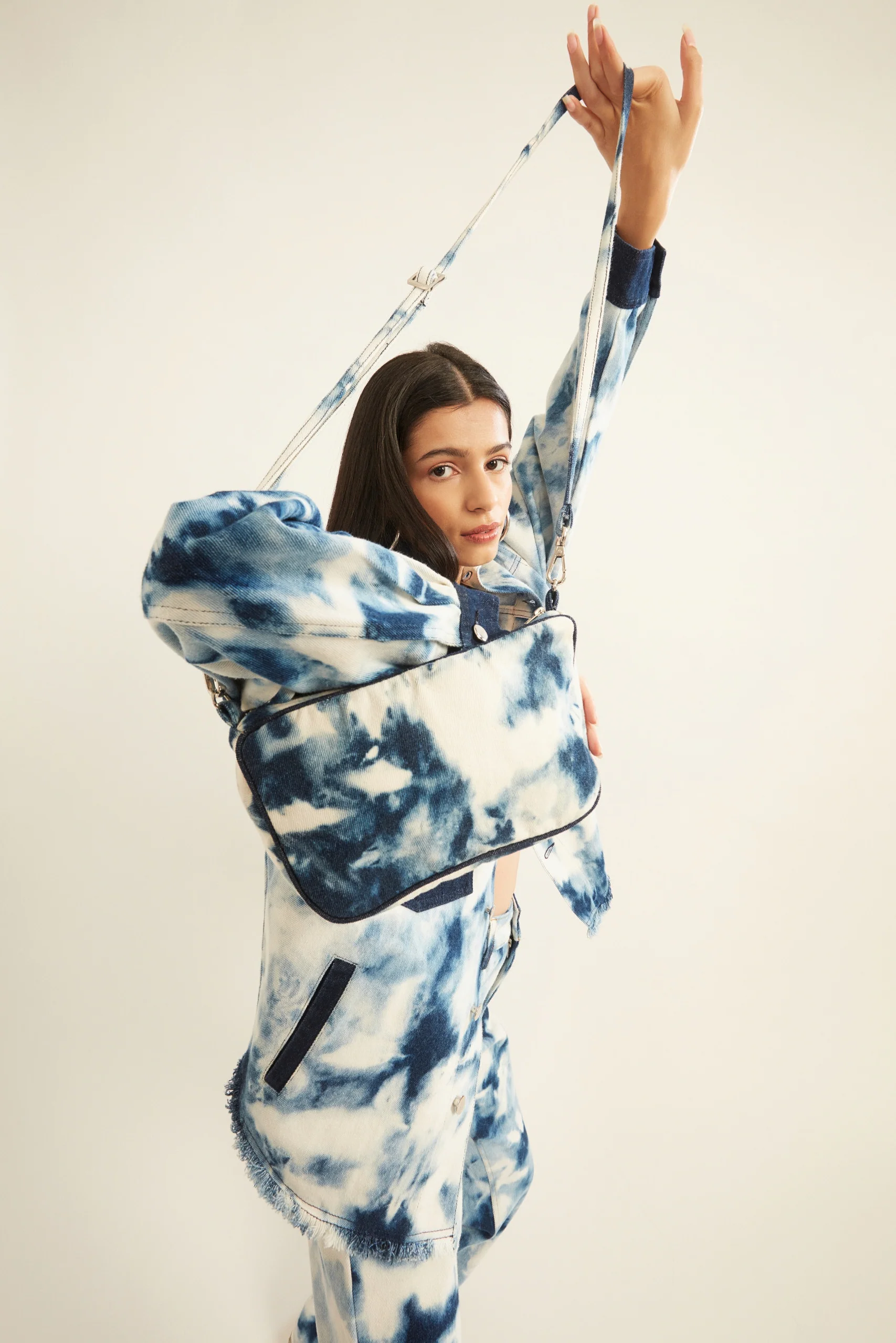 Blue and White Tie-Dye Effect Sling Bag - Image 3