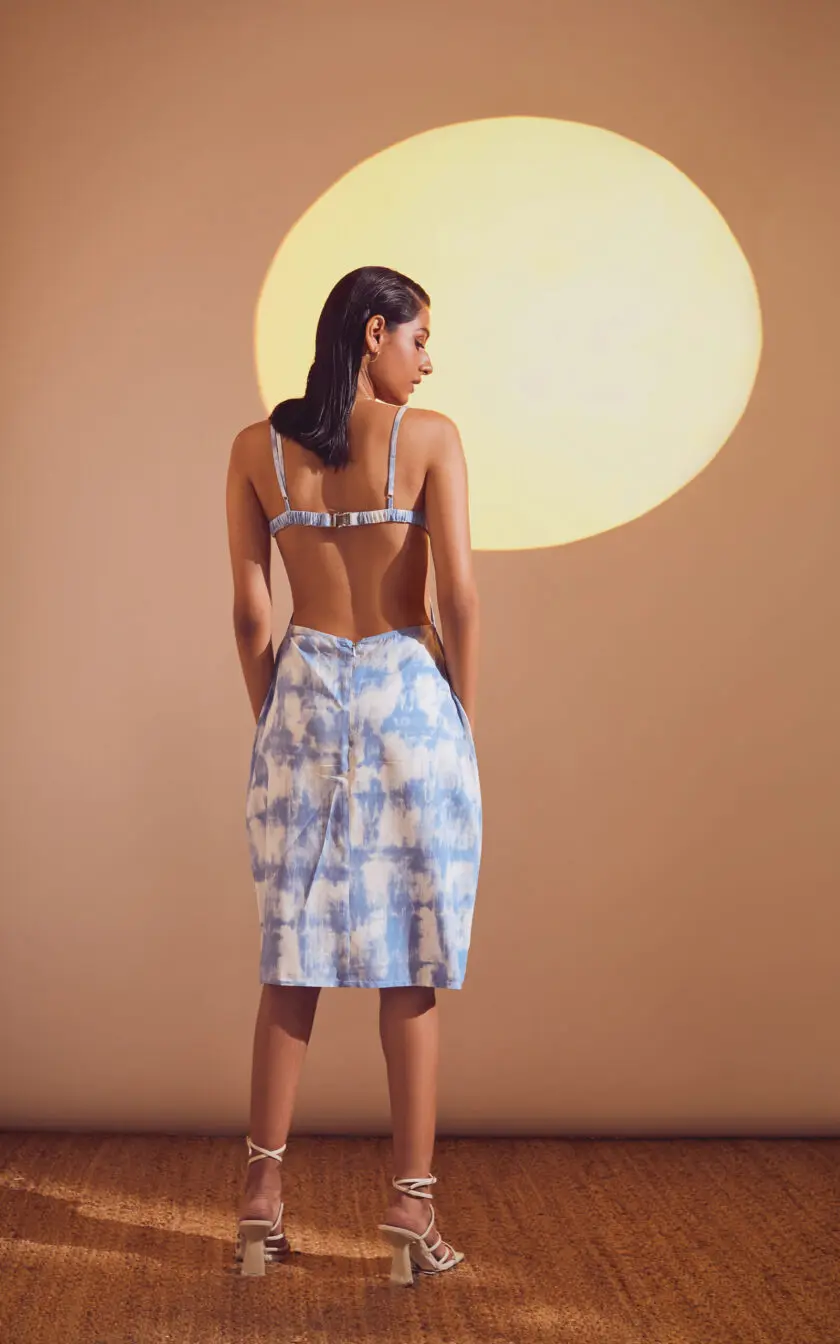 Blue-White Printed Tie-Dye Effect Back Opening Fitted Dress - Image 3