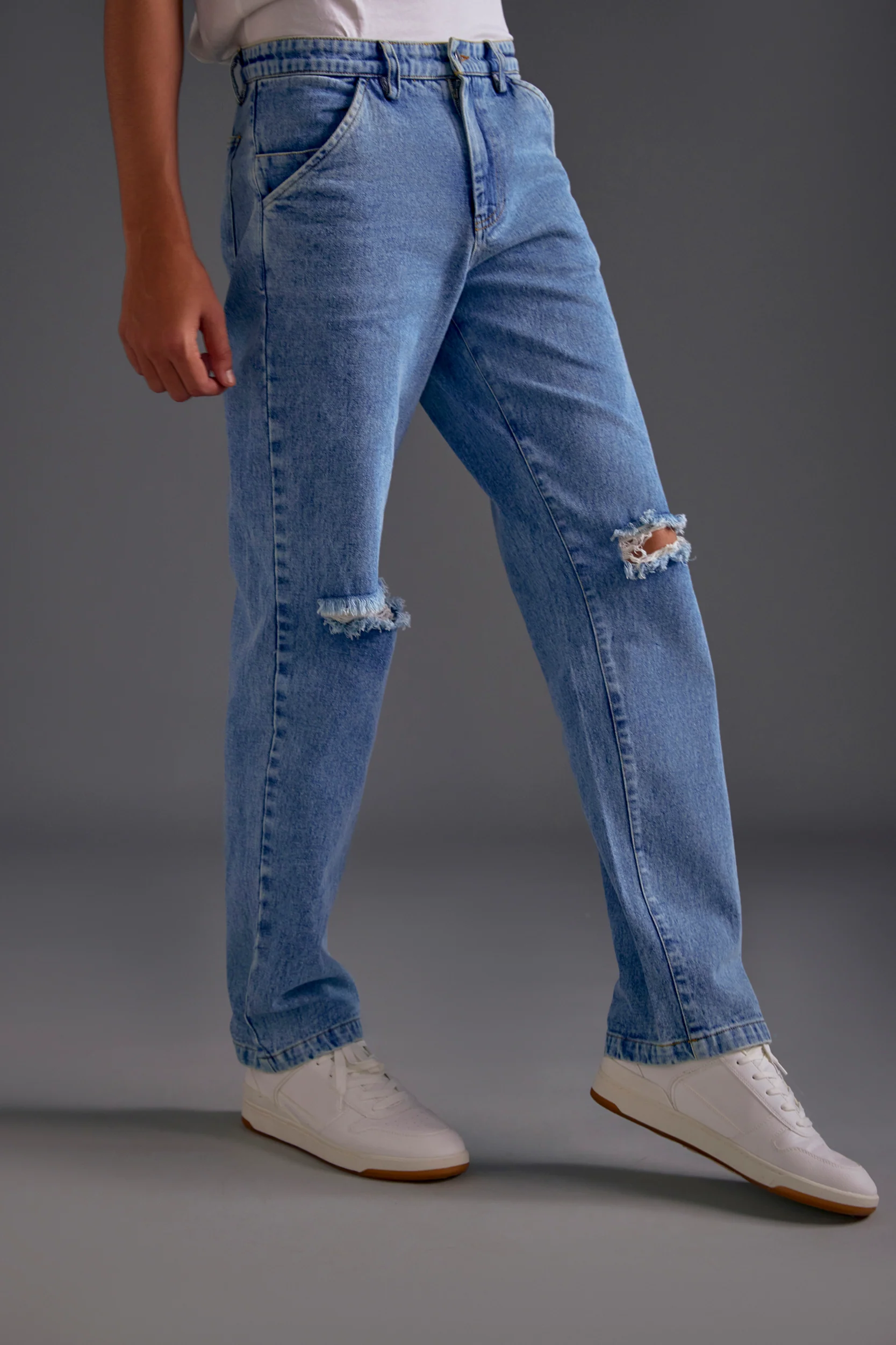 Embellished Denim Jacket and Knee-cut Jeans Set - Image 3