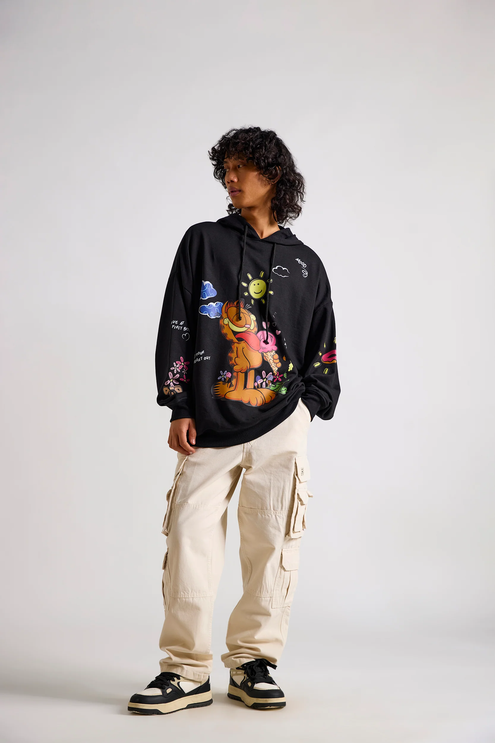Garfield:Have A Bright Day Oversized Hoodie - Image 4