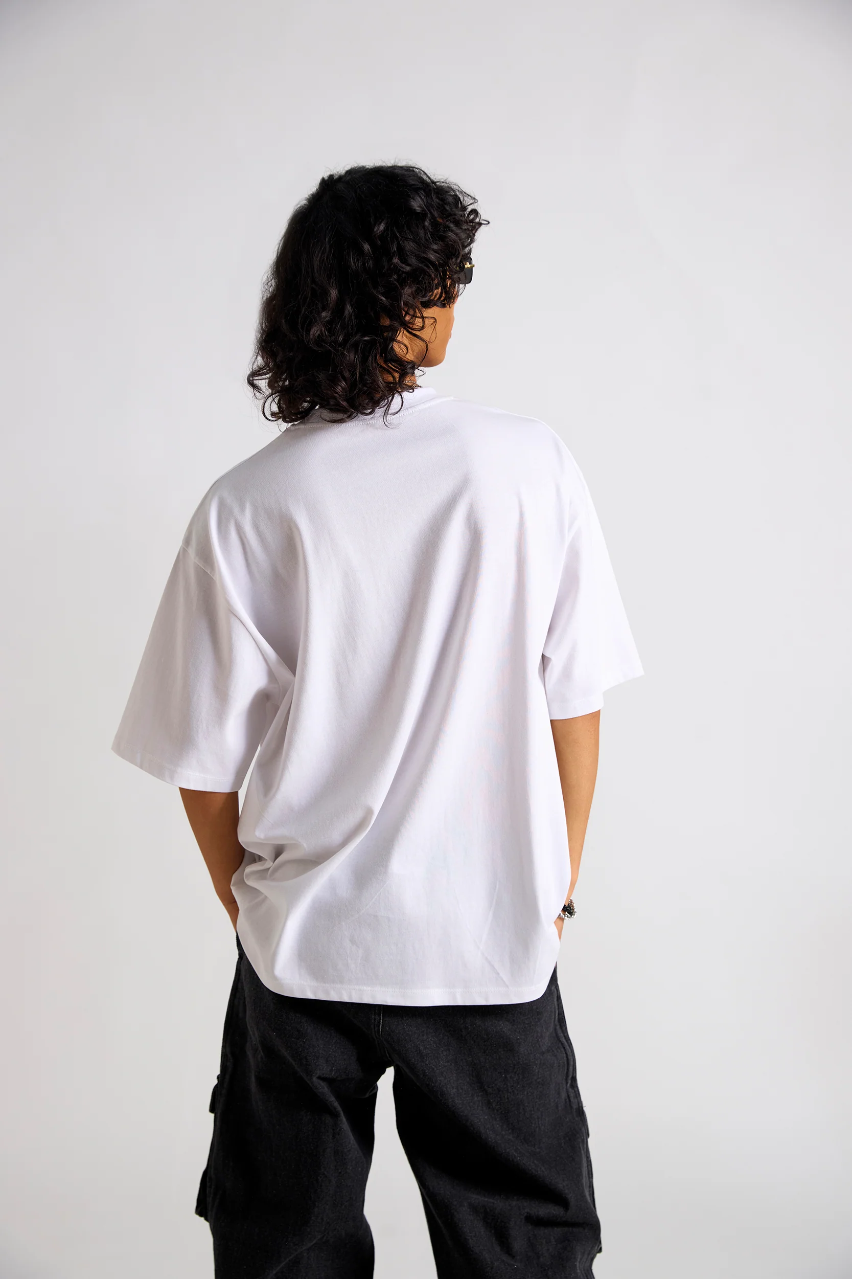 Garfield:Insert Coffee To Begin Men's Oversized T-shirt - Image 4