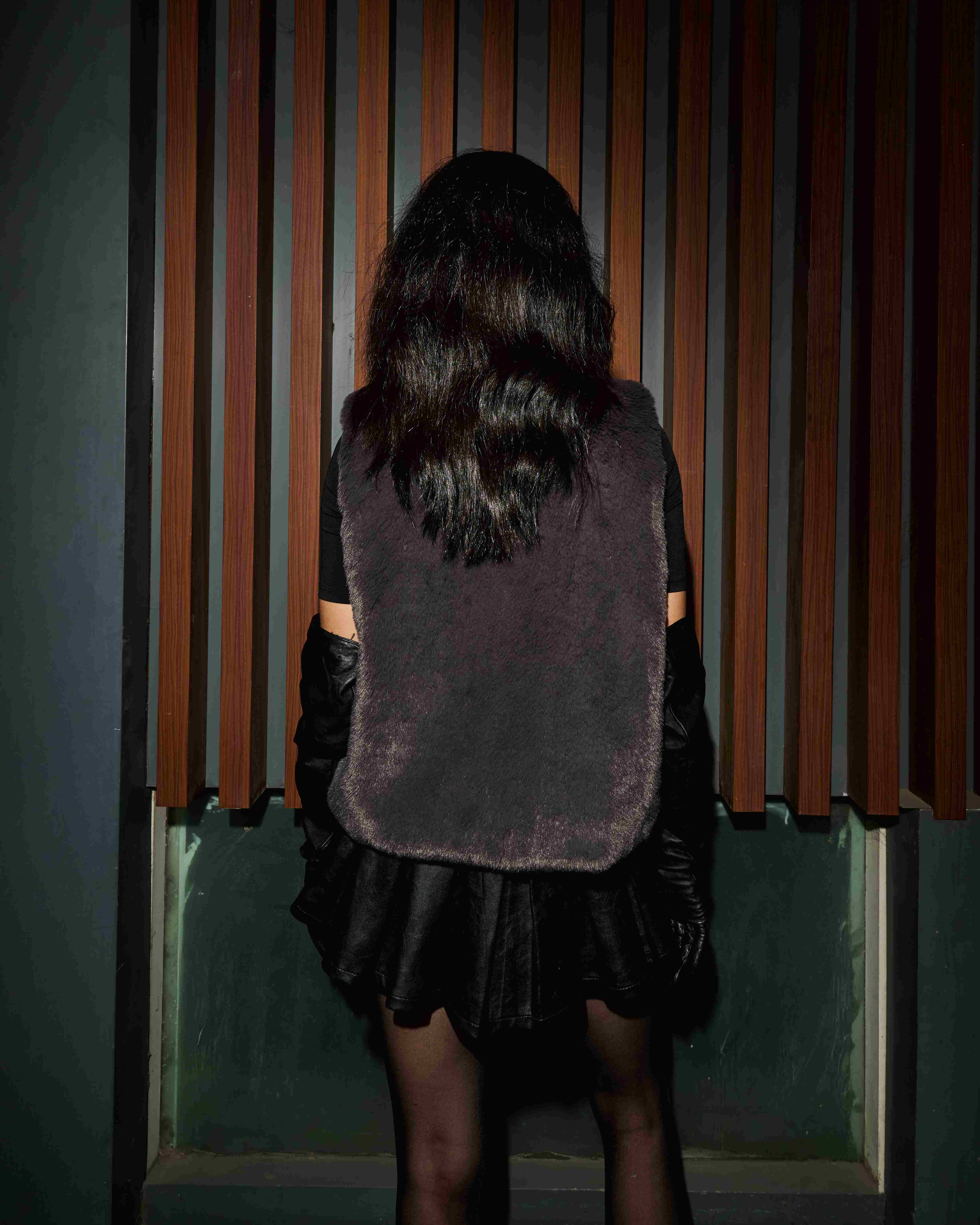 Luxe Charcoal Grey Faux Fur Vest - Image 3
