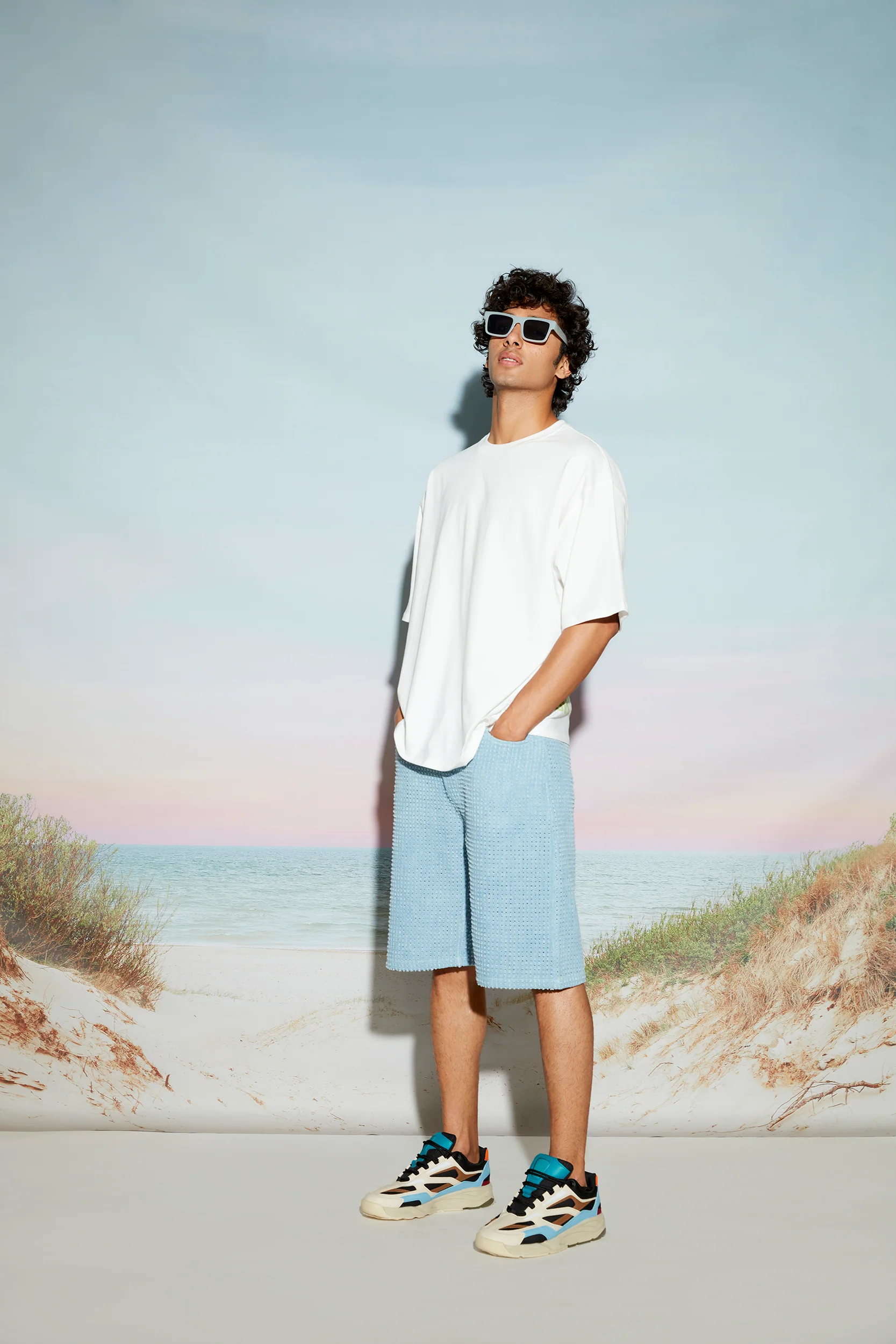 Men’s Engineered Distress Denim Shorts - Image 4