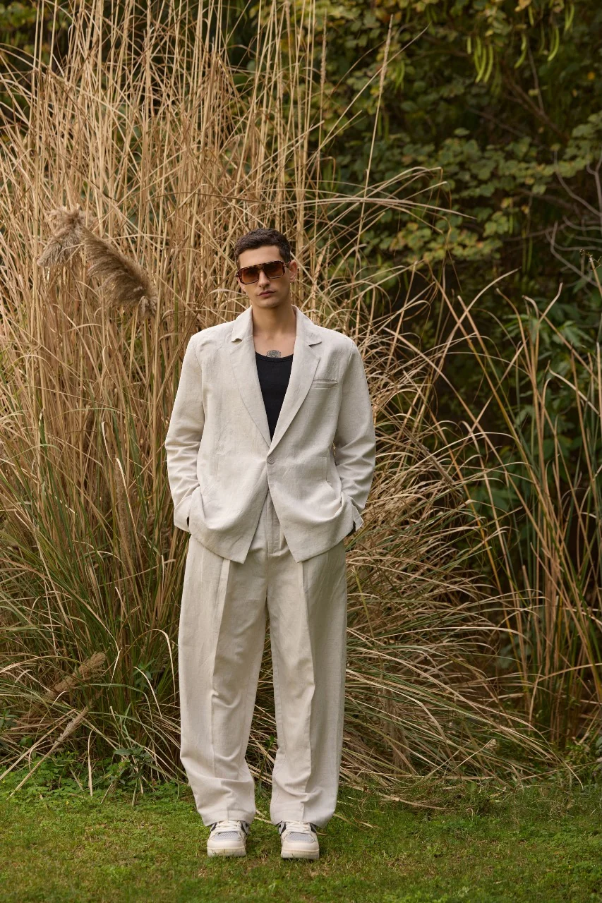 Men’s Relaxed-Fit Linen Suit - Image 3