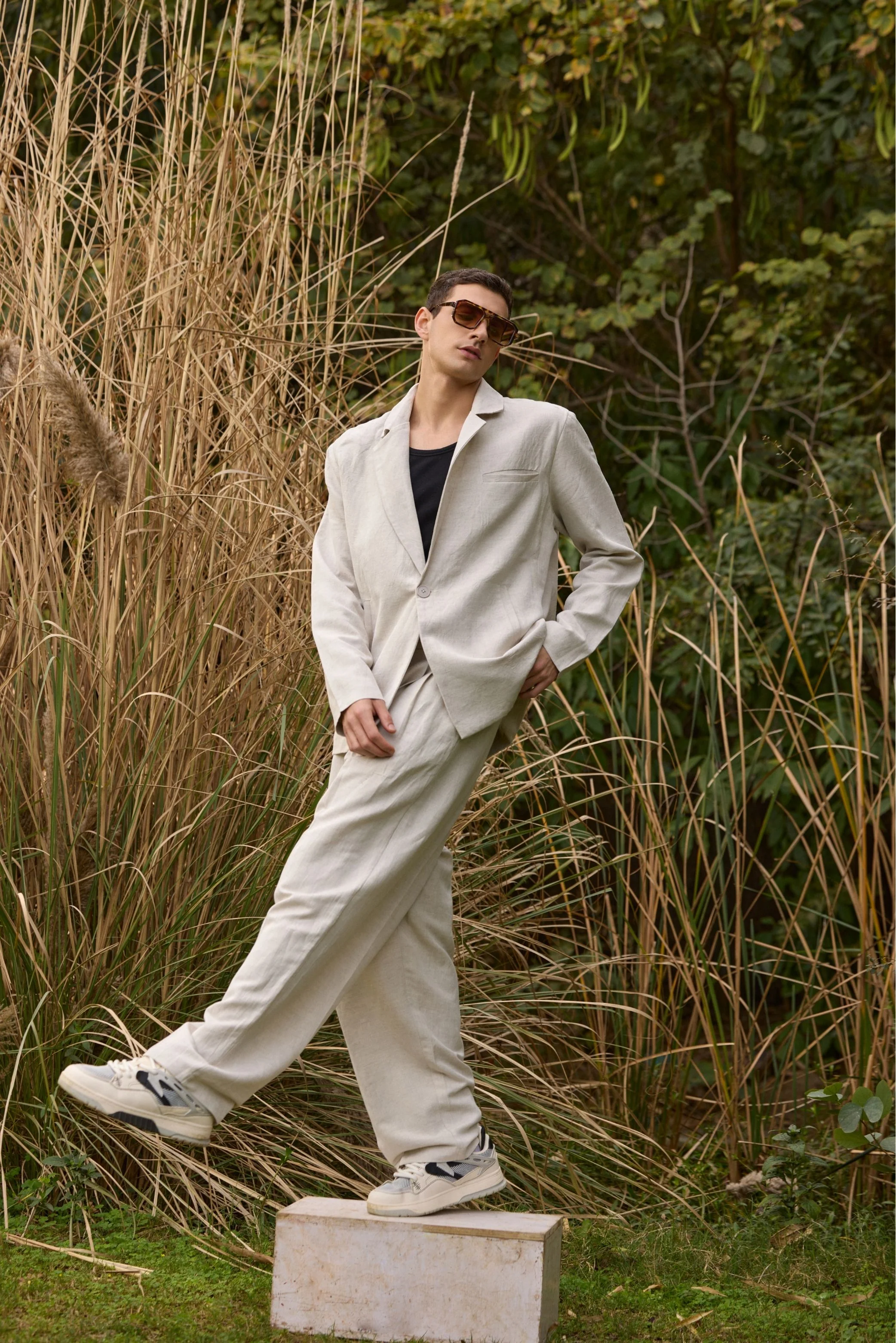 Men's Single-Breasted Linen Blazer - Image 4