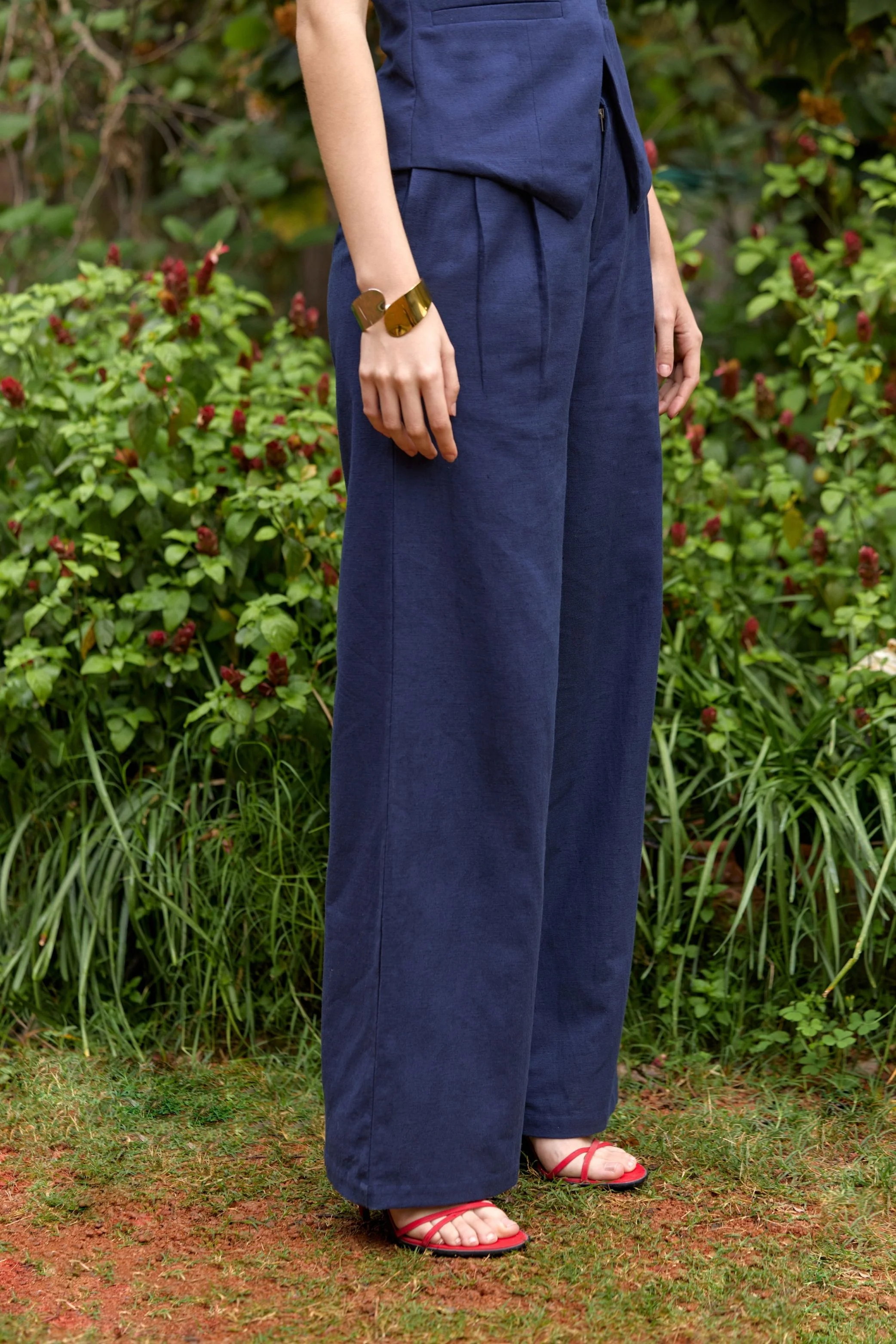Navy Blue Pleated Wide-Leg Pants - Image 4