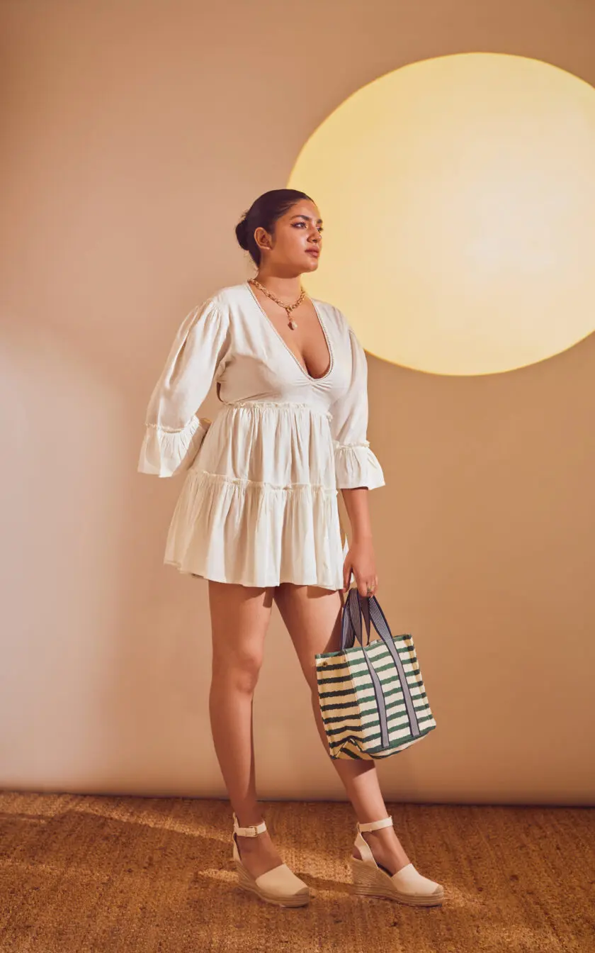 Off White V- Neck Fitted Dress With Lace Detail - Image 3