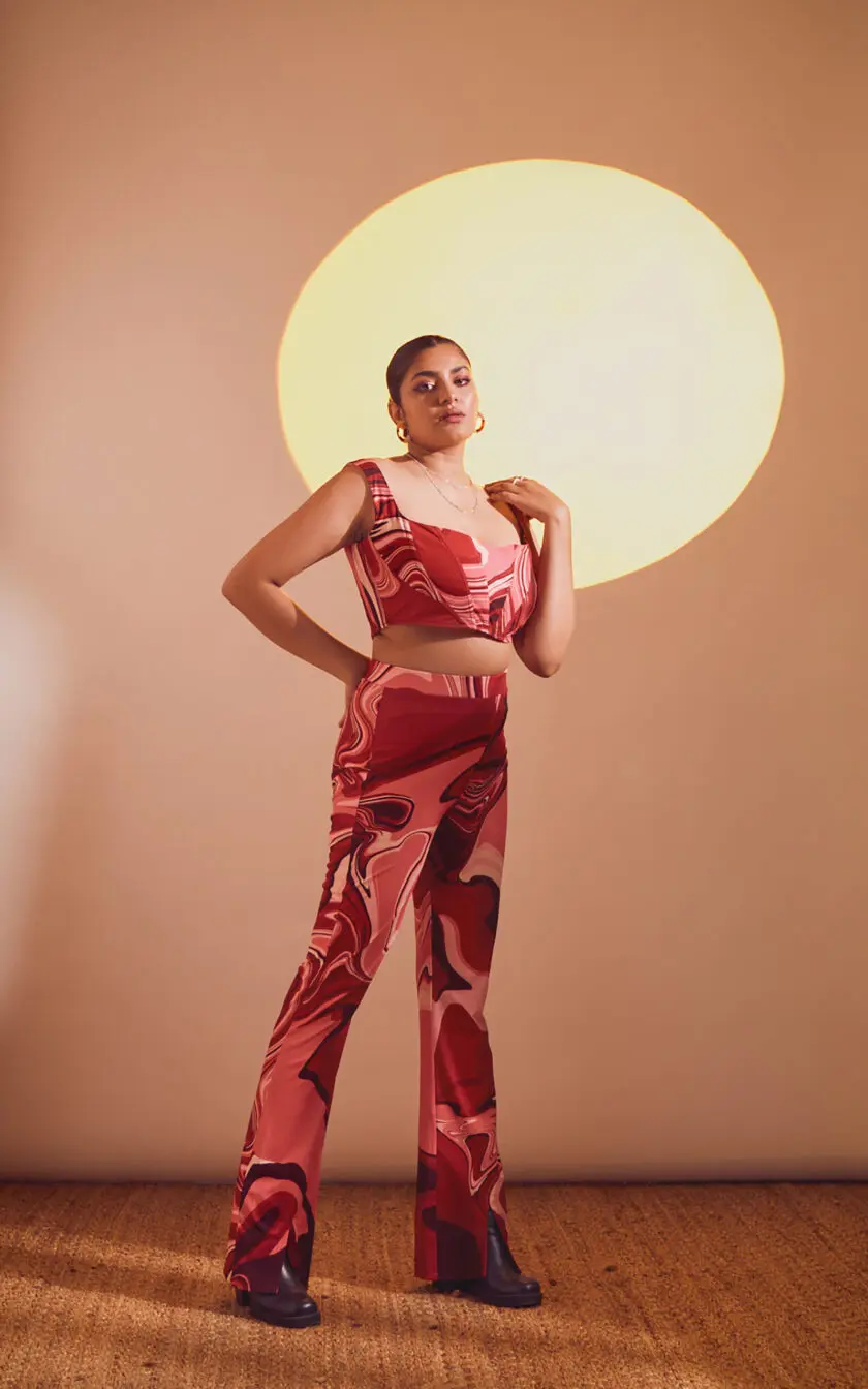 Red Swirl Print Fitted Corset Top - Image 3