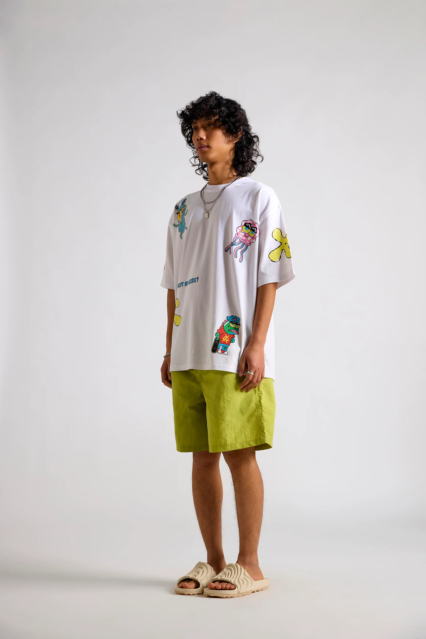 Spongebob:Is it hot in here? Men's Oversized T-shirt - Image 4